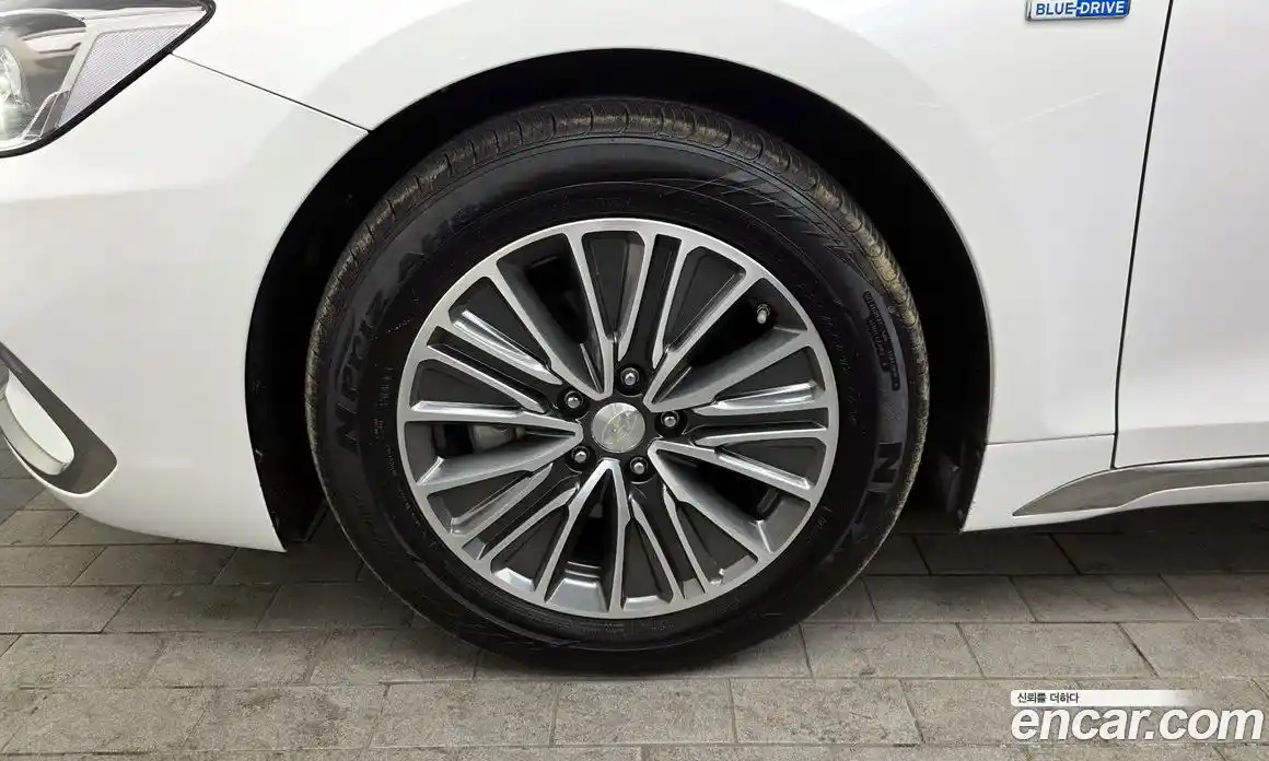 Hyundai Grandeur 2018 2.4 Автомат в Москве № 127914, фото 13