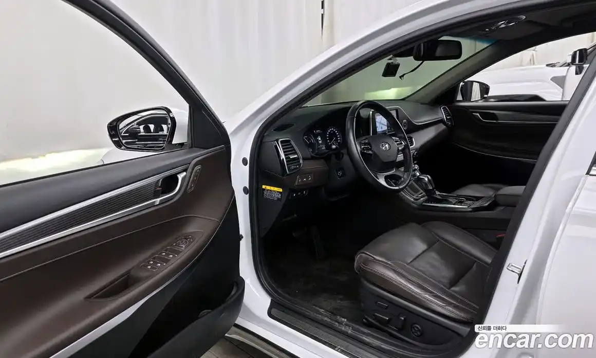 Hyundai Grandeur 2018 2.4 Автомат в Москве № 127914, фото 14