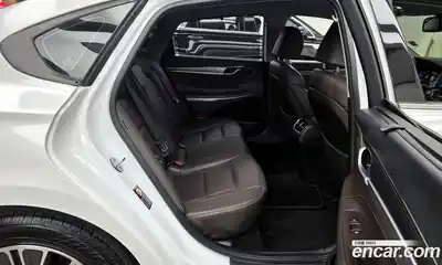 Hyundai Grandeur 2018 2.4 Автомат в Москве № 127914, миниатюра 3