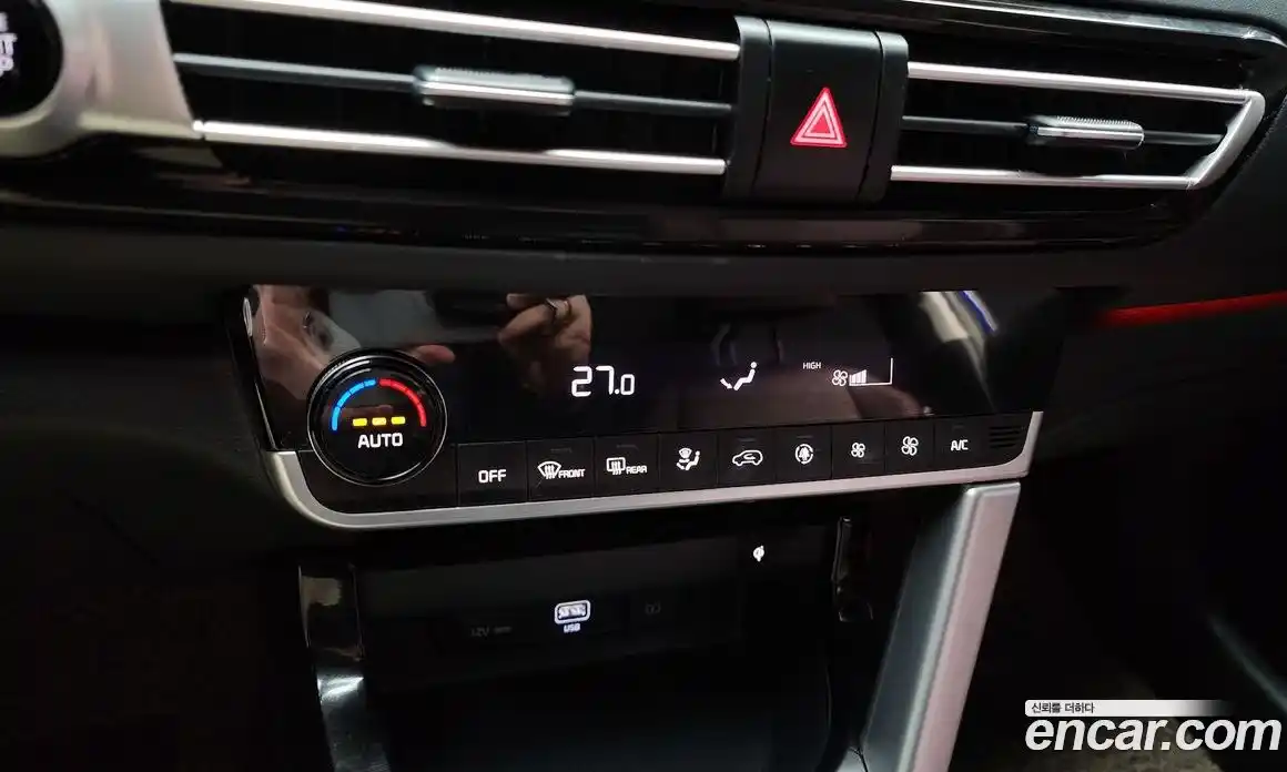 Kia Seltos 2022 1.6 Автомат в Москве № 130974, фото 7