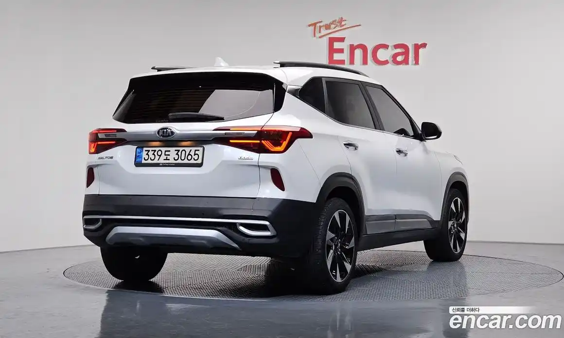 Kia Seltos 2022 1.6 Автомат в Москве № 131716, фото 13