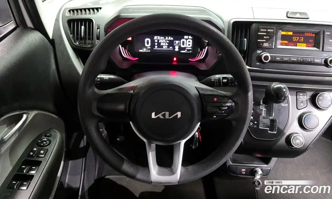 Kia Ray 2023 1.0 Автомат в Москве № 132777, фото 13