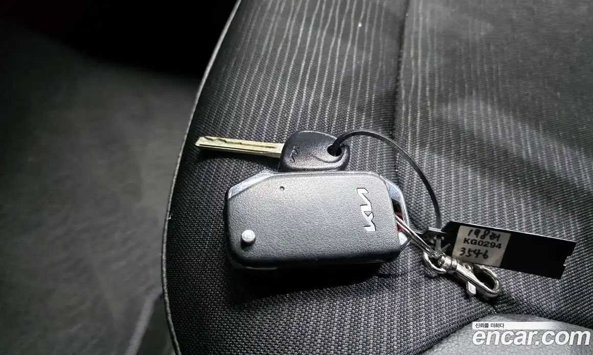 Kia Ray 2023 1.0 Автомат в Москве № 132777, фото 19