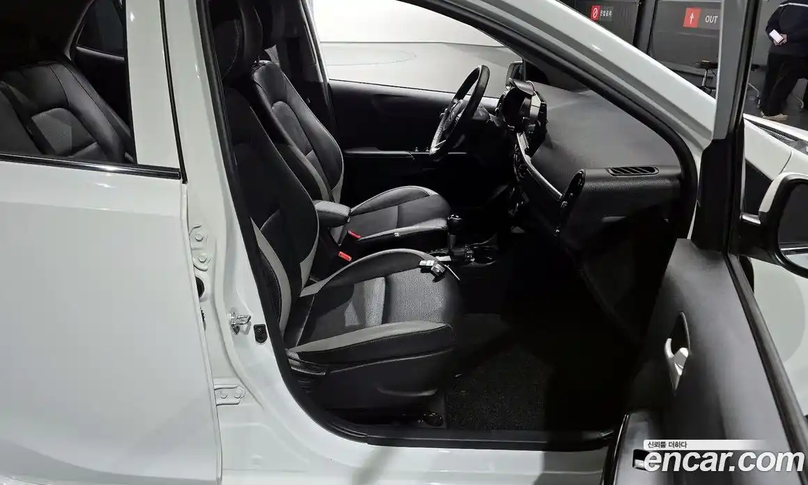 Kia Morning 2021 1.0 Автомат в Москве № 134067, фото 4