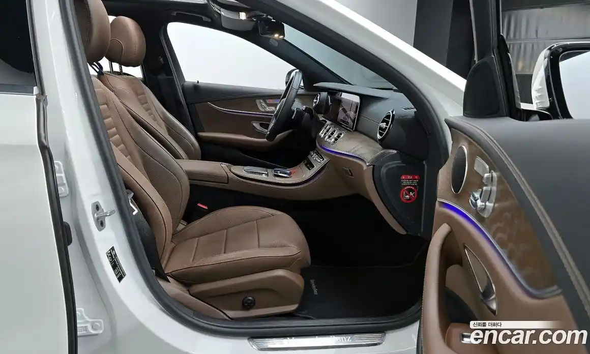 Mercedes-Benz E-Class 2021 2.0 Автомат в Москве № 139517, фото 6