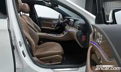 Mercedes-Benz E-Class 2021 2.0 Автомат в Москве № 139517, миниатюра 6