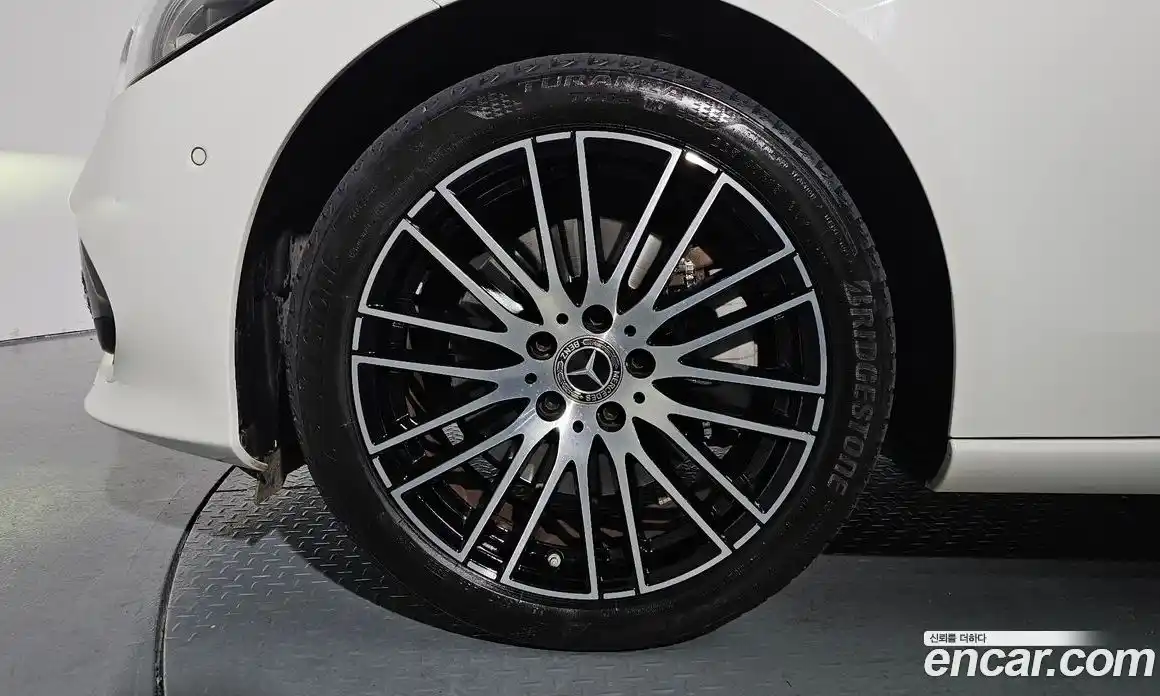 Mercedes-Benz C-Class 2023 2.0 Автомат в Москве № 141313, фото 12