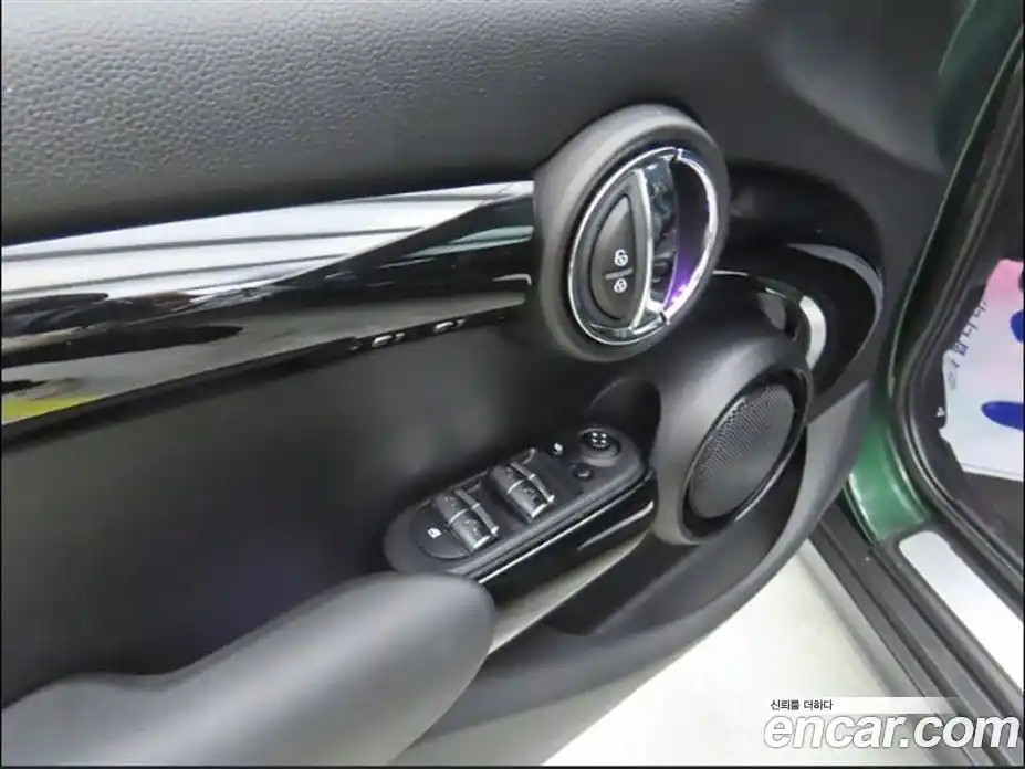 Mini Cooper 2016 1.5 Автомат в Москве № 148876, фото 13