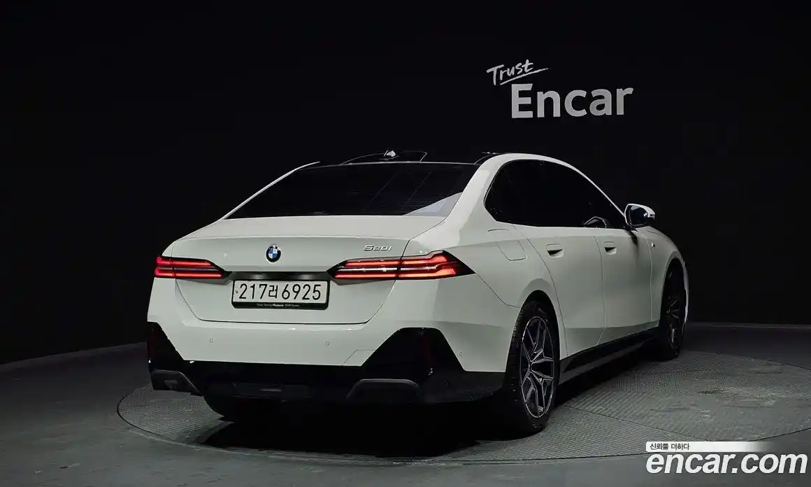 BMW 5-Series 2025 2.0 Автомат в Москве № 153516, фото 1