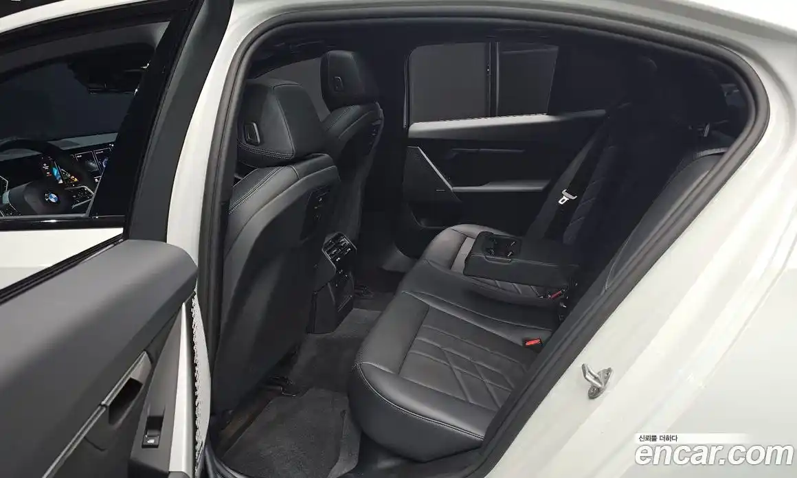 BMW 5-Series 2025 2.0 Автомат в Москве № 153516, фото 17