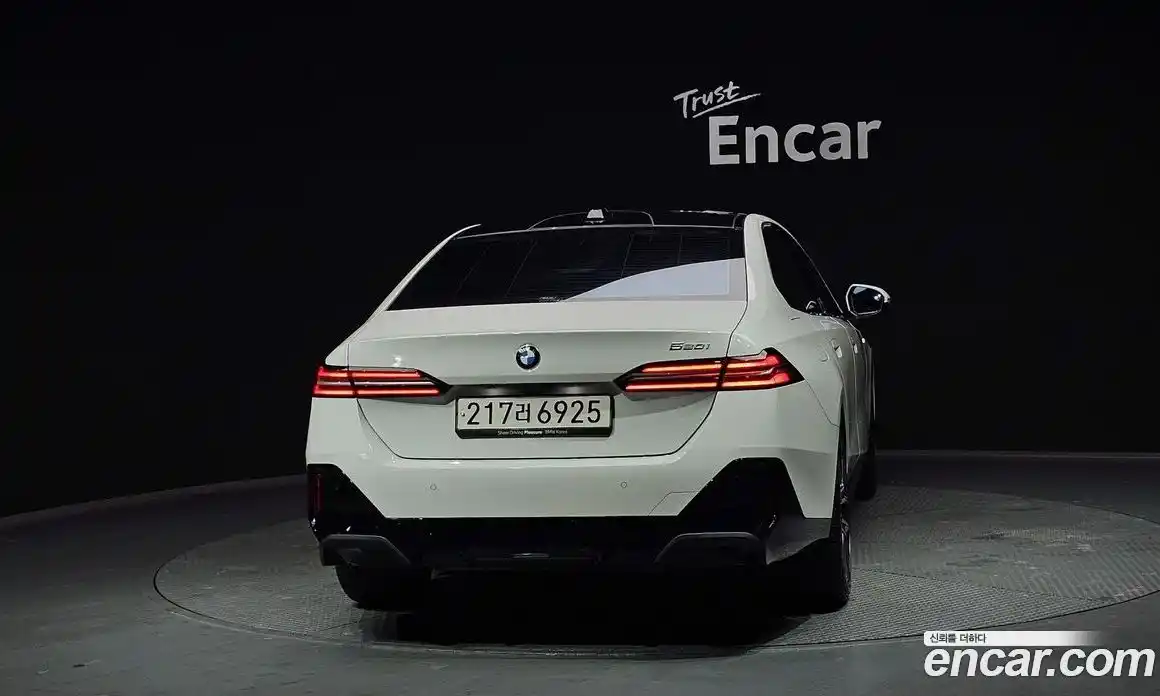 BMW 5-Series 2025 2.0 Автомат в Москве № 153516, фото 3