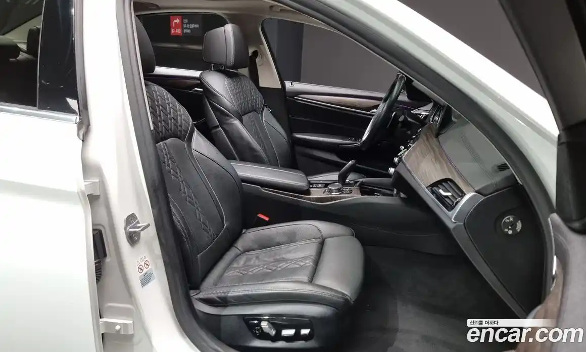 BMW 5-Series 2018 2.0 Автомат в Москве № 159395, фото 13