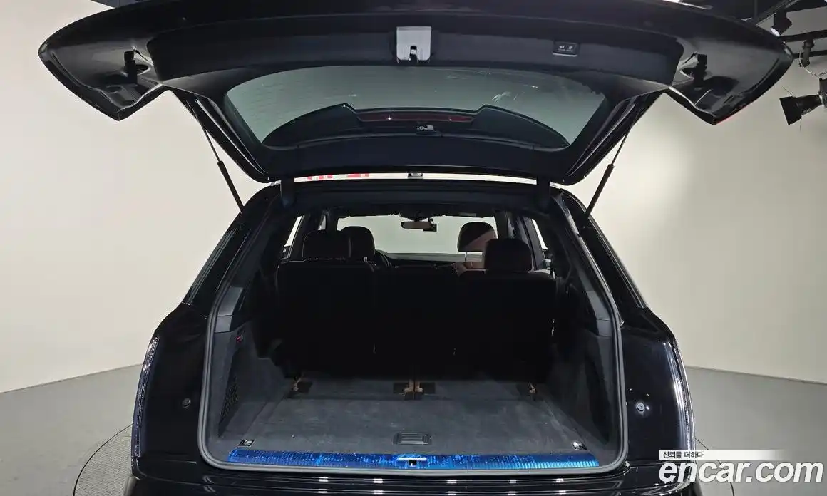 Audi Q7 2021 3.0 Автомат в Москве № 163371, фото 4