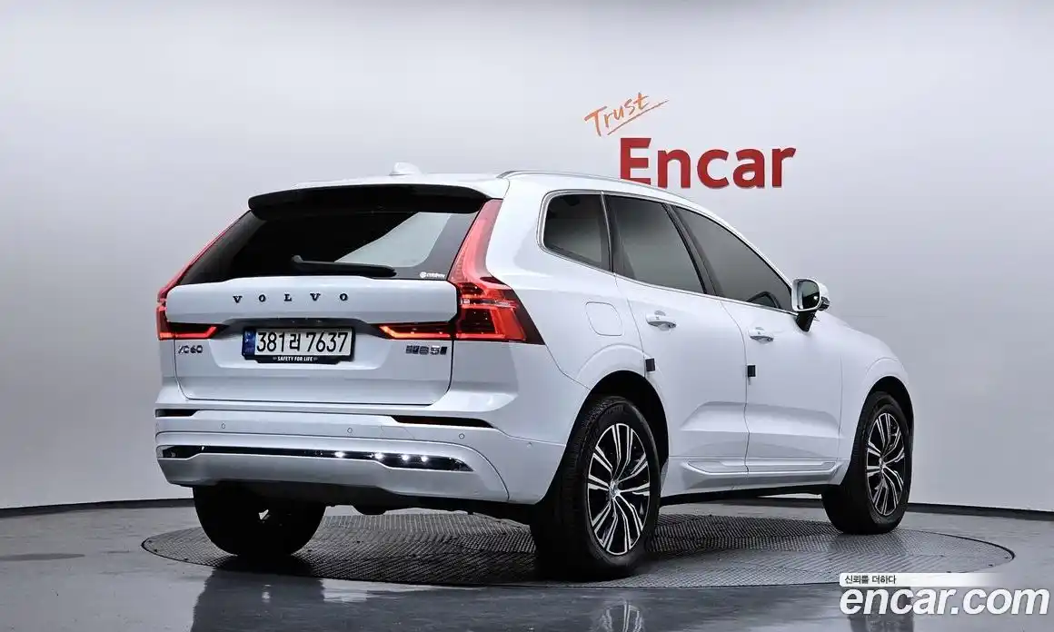 Volvo XC60 2022 2.0 Автомат в Москве № 164396, фото 16