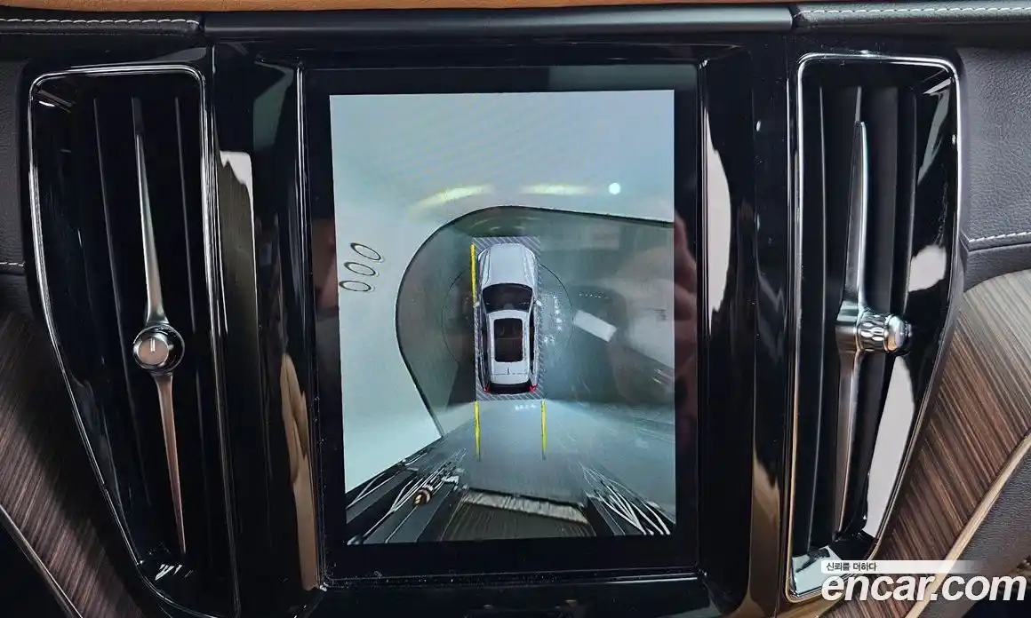 Volvo XC60 2022 2.0 Автомат в Москве № 164396, фото 17