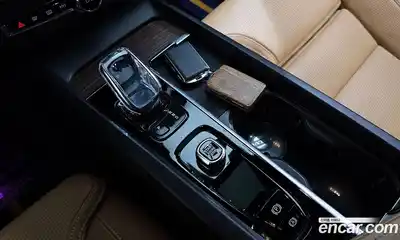 Volvo XC60 2022 2.0 Автомат в Москве № 164396, миниатюра 2