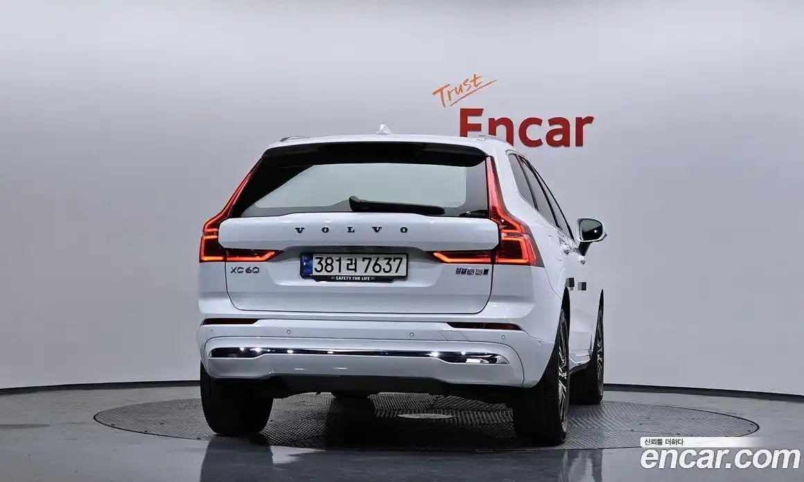 Volvo XC60 2022 2.0 Автомат в Москве № 164396, фото 10