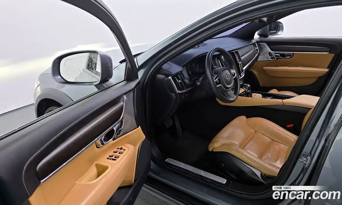 Volvo V90 2018 2.0 Автомат в Москве № 164615, фото 3