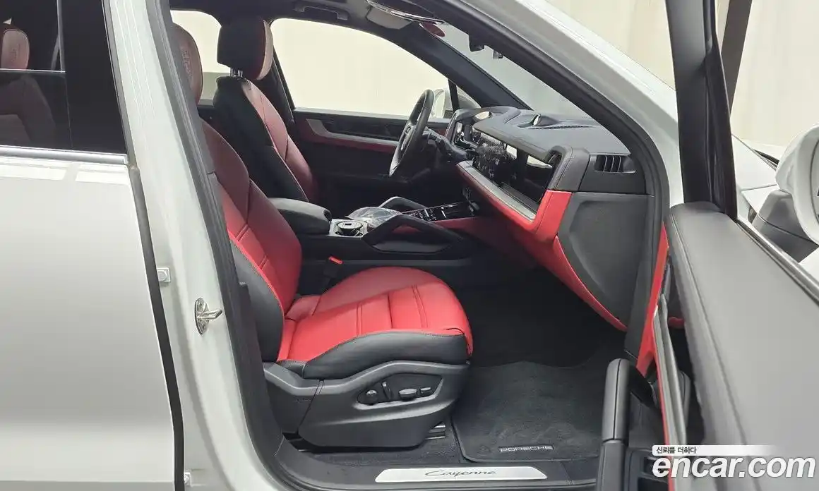 Porsche Cayenne 2024 3.0 Автомат в Москве № 164916, фото 11