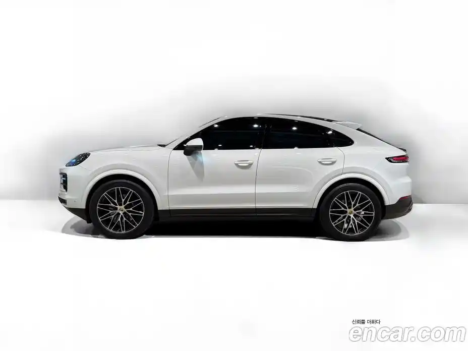 Porsche Cayenne 2024 3.0 Автомат в Москве № 165779, фото 1