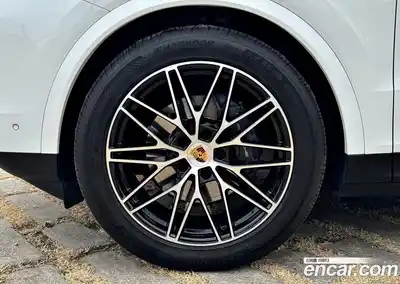 Porsche Cayenne 2024 3.0 Автомат в Москве № 165779, миниатюра 7