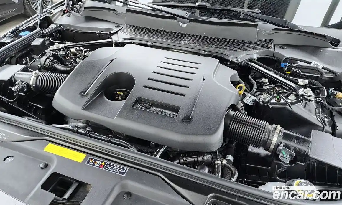 Land Rover Discovery 2024 3.0 Автомат в Москве № 165959, фото 1