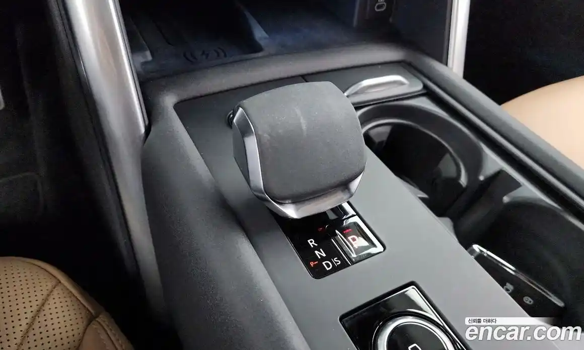 Land Rover Discovery 2024 3.0 Автомат в Москве № 165959, фото 2