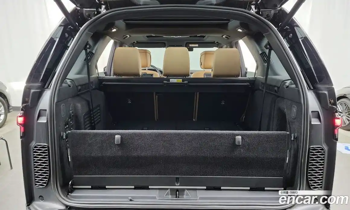 Land Rover Discovery 2024 3.0 Автомат в Москве № 165959, фото 5