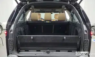 Land Rover Discovery 2024 3.0 Автомат в Москве № 165959, миниатюра 5