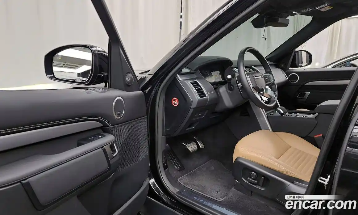 Land Rover Discovery 2024 3.0 Автомат в Москве № 165959, фото 8