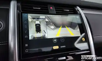 Land Rover Discovery 2024 3.0 Автомат в Москве № 165959, миниатюра 10