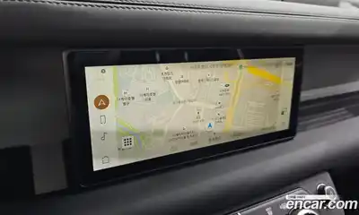 Land Rover Defender, 2024