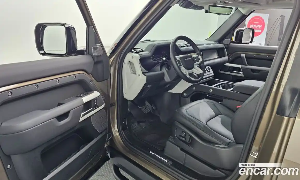 Land Rover Defender 2024 3.0 Автомат в Москве № 166056, фото 14