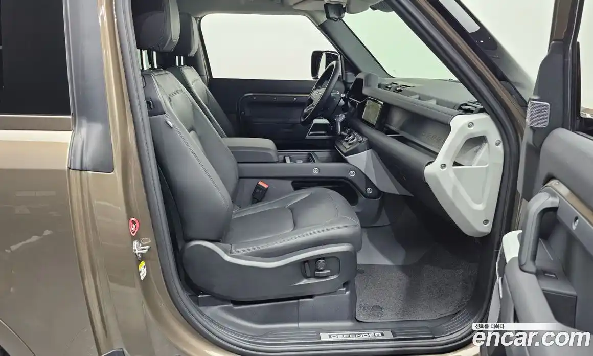 Land Rover Defender 2024 3.0 Автомат в Москве № 166056, фото 19