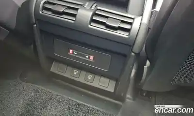 Land Rover Defender 2024 3.0 Автомат в Москве № 166056, миниатюра 9