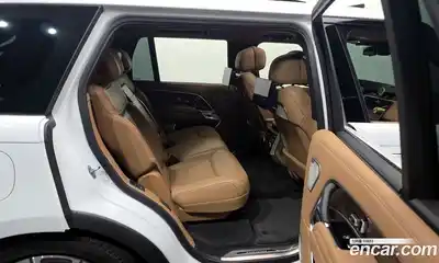 Land Rover Range-Rover 2023 4.4 Автомат в Москве № 166136, миниатюра 12