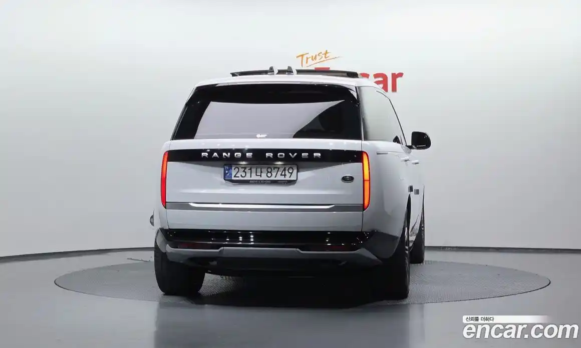 Land Rover Range-Rover 2023 4.4 Автомат в Москве № 166136, фото 4