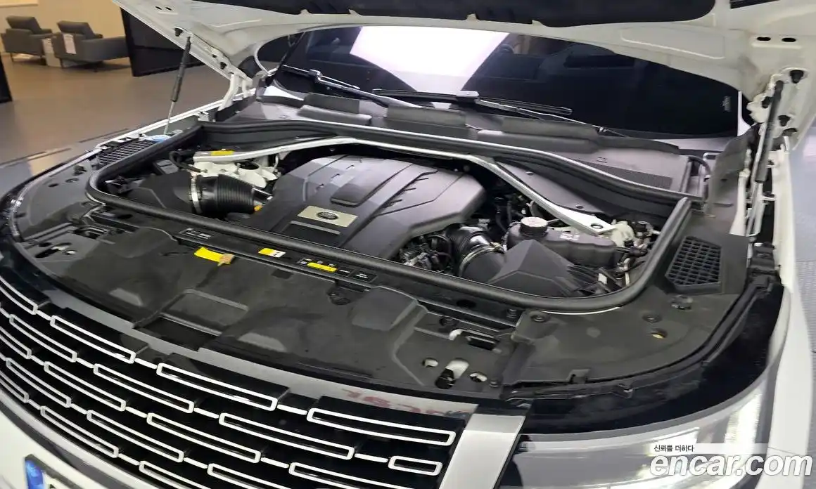 Land Rover Range-Rover 2023 4.4 Автомат в Москве № 166136, фото 6