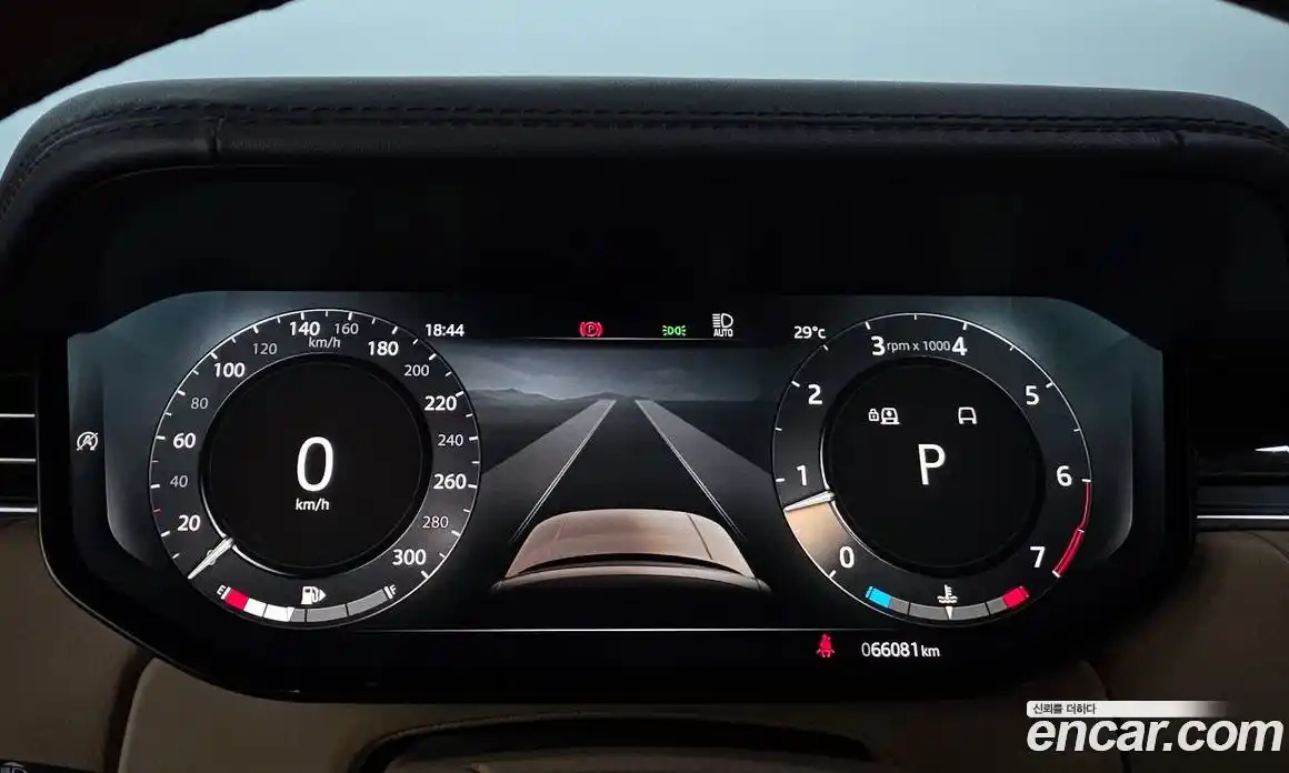 Land Rover Range-Rover 2023 4.4 Автомат в Москве № 166136, фото 8