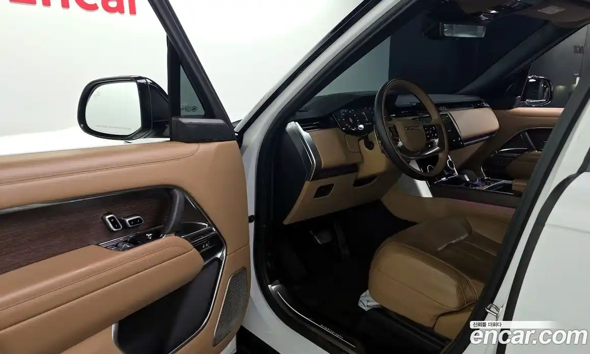 Land Rover Range-Rover 2023 4.4 Автомат в Москве № 166136, фото 10