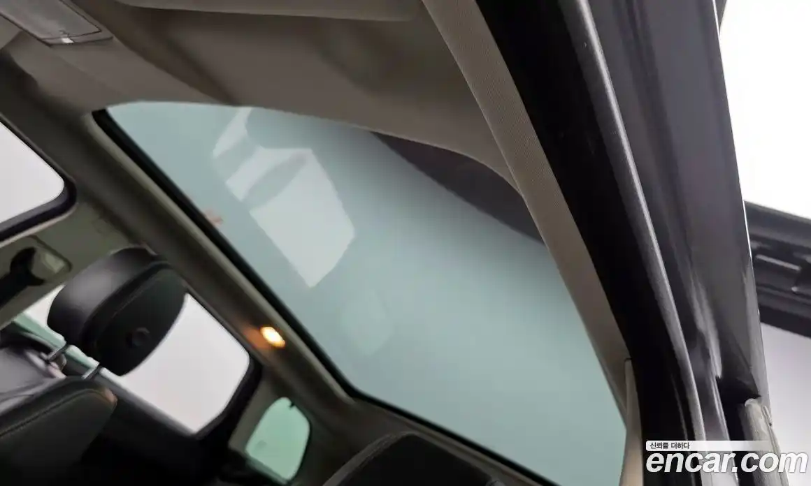 Land Rover Range-Rover Evoque 2018 2.0 Автомат в Москве № 166154, фото 13