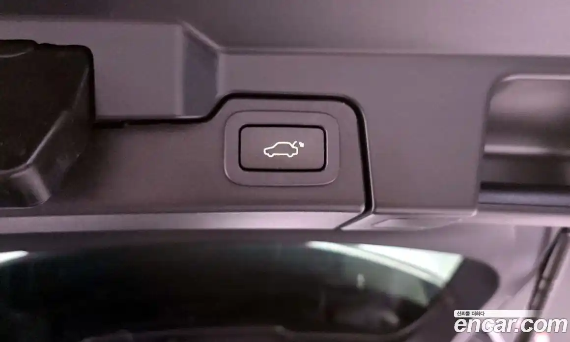 Land Rover Range-Rover Evoque 2018 2.0 Автомат в Москве № 166154, фото 6