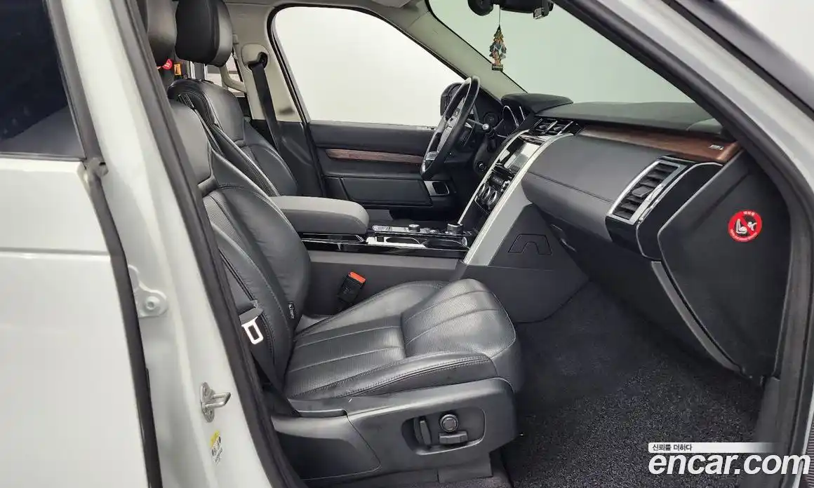 Land Rover Discovery 2017 3.0 Автомат в Москве № 166196, фото 11