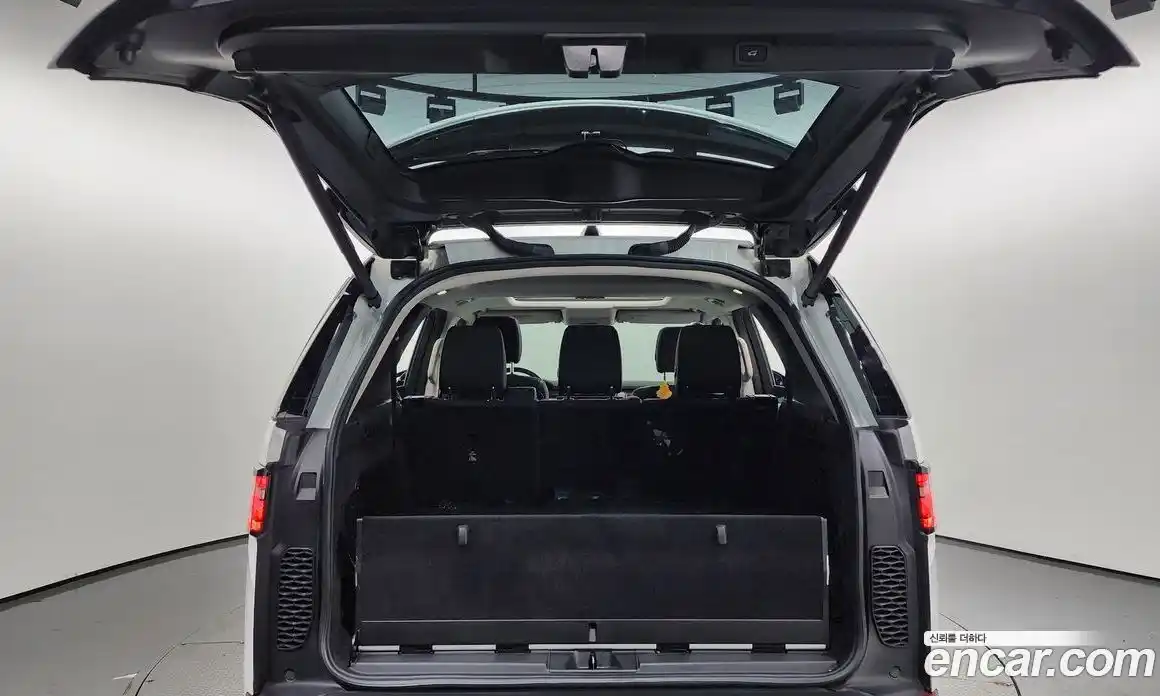 Land Rover Discovery 2017 3.0 Автомат в Москве № 166196, фото 20