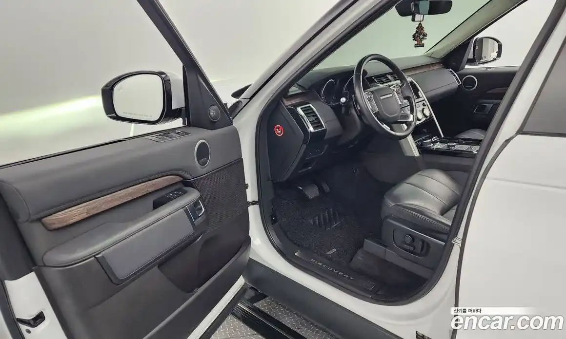 Land Rover Discovery 2017 3.0 Автомат в Москве № 166196, фото 10