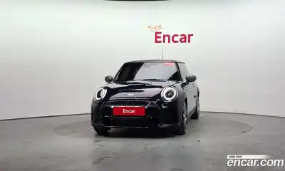 Mini Cooper 2022 2.0 Автомат в Москве № 166983, миниатюра 2