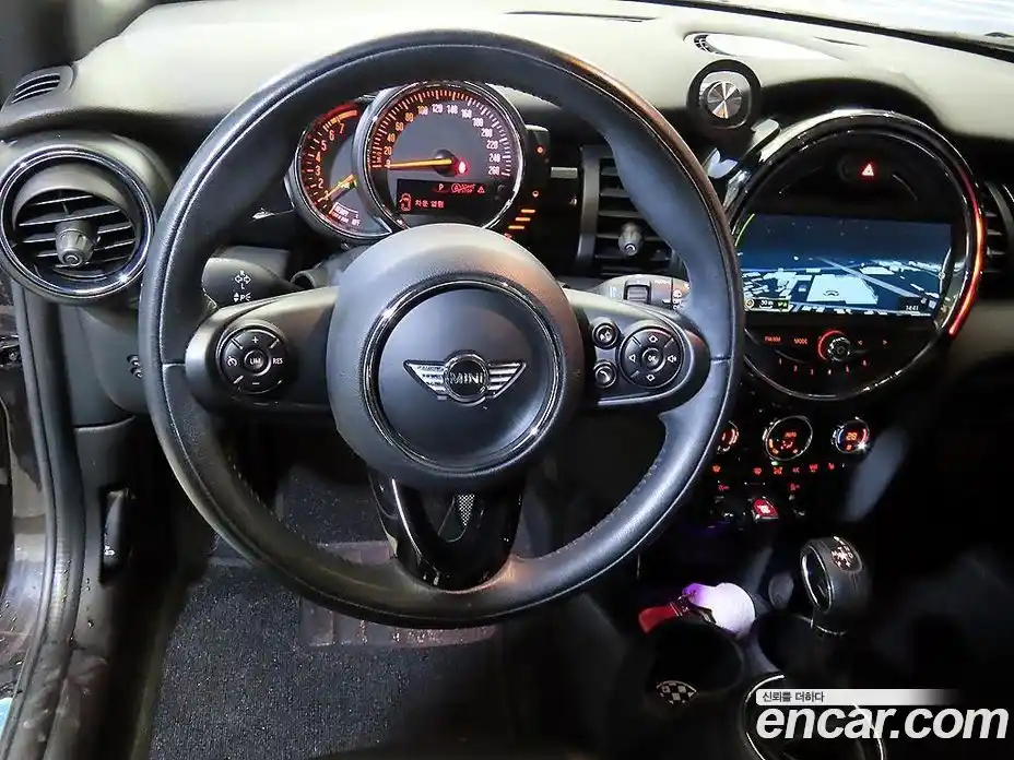 Mini Cooper 2014 1.5 Автомат в Москве № 167480, фото 8