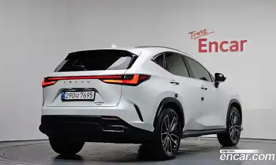 Lexus NX 2024 2.5 Автомат в Москве № 168220, миниатюра 2