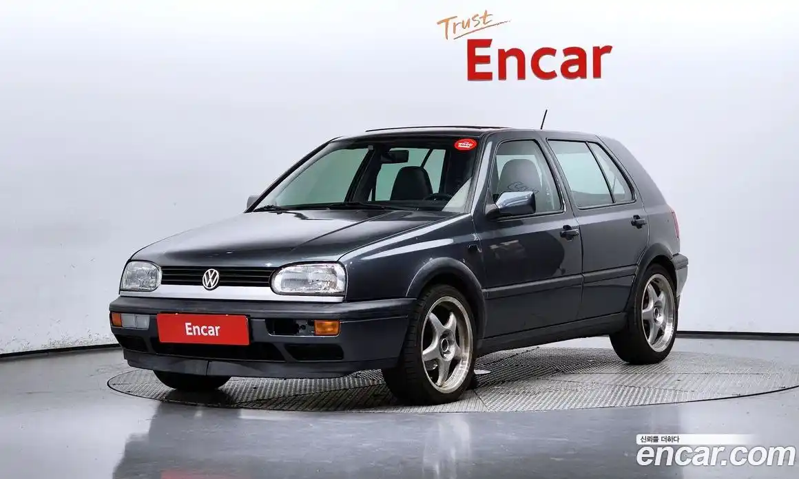 Volkswagen Golf 1996 1.8 Автомат в Москве № 168983, фото 18