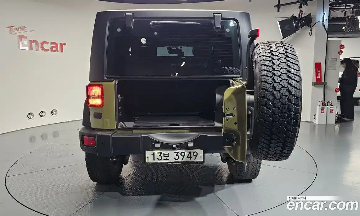 Jeep Wrangler 2013 2.8 Автомат в Москве № 169722, фото 11